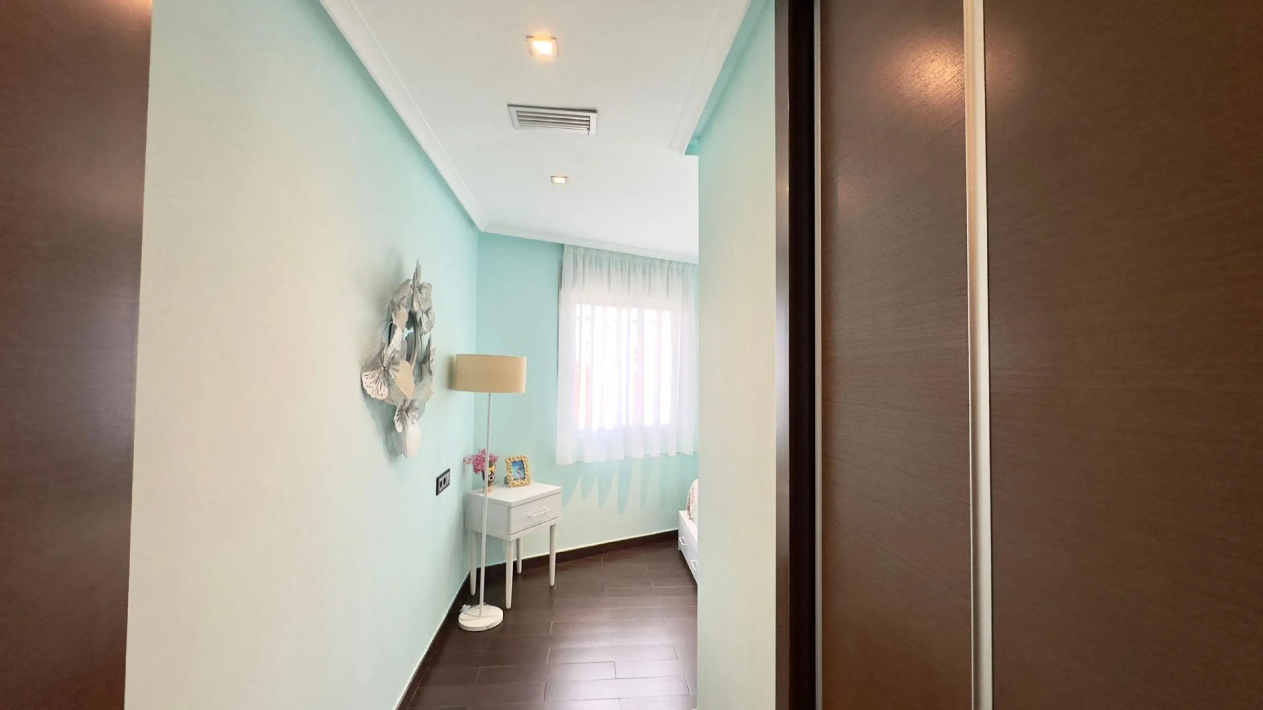 A COMPLETE BUILDING COMPRISING 4 FLATS, BUILT TO A HIGH STANDARD AND GUARANTEED TO BE PROFITABLE