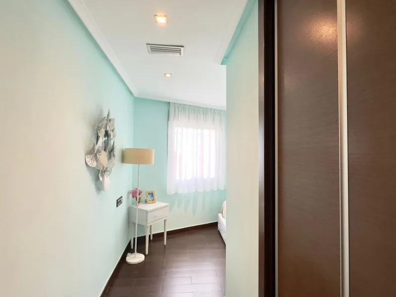 A COMPLETE BUILDING COMPRISING 4 FLATS, BUILT TO A HIGH STANDARD AND GUARANTEED TO BE PROFITABLE