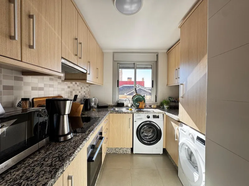 A COMPLETE BUILDING COMPRISING 4 FLATS, BUILT TO A HIGH STANDARD AND GUARANTEED TO BE PROFITABLE