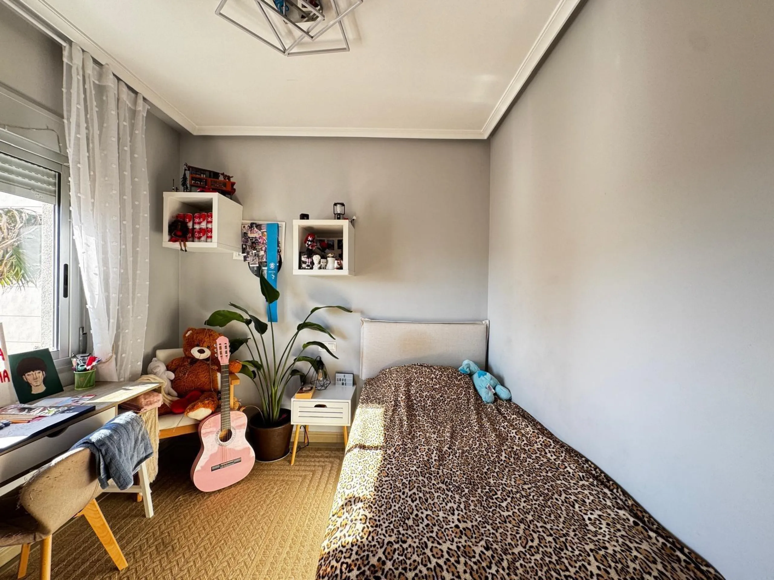 A COMPLETE BUILDING COMPRISING 4 FLATS, BUILT TO A HIGH STANDARD AND GUARANTEED TO BE PROFITABLE
