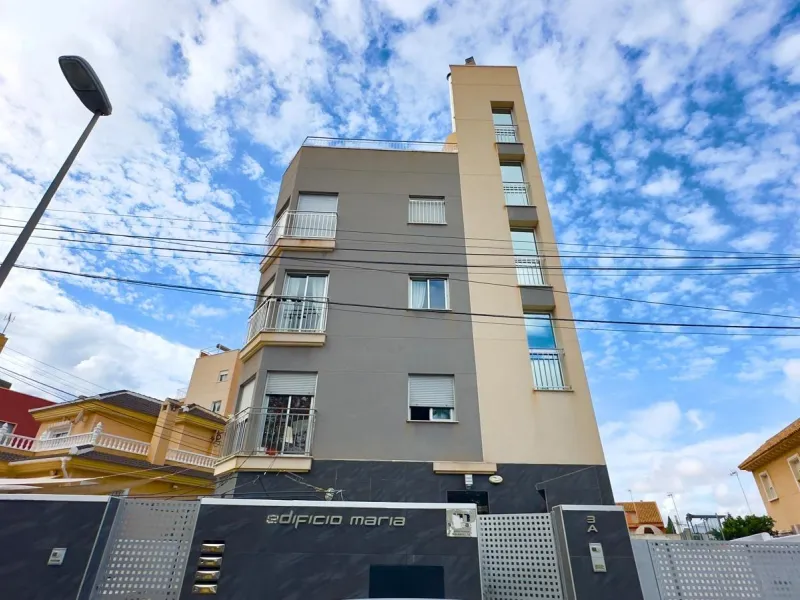 A COMPLETE BUILDING COMPRISING 4 FLATS, BUILT TO A HIGH STANDARD AND GUARANTEED TO BE PROFITABLE