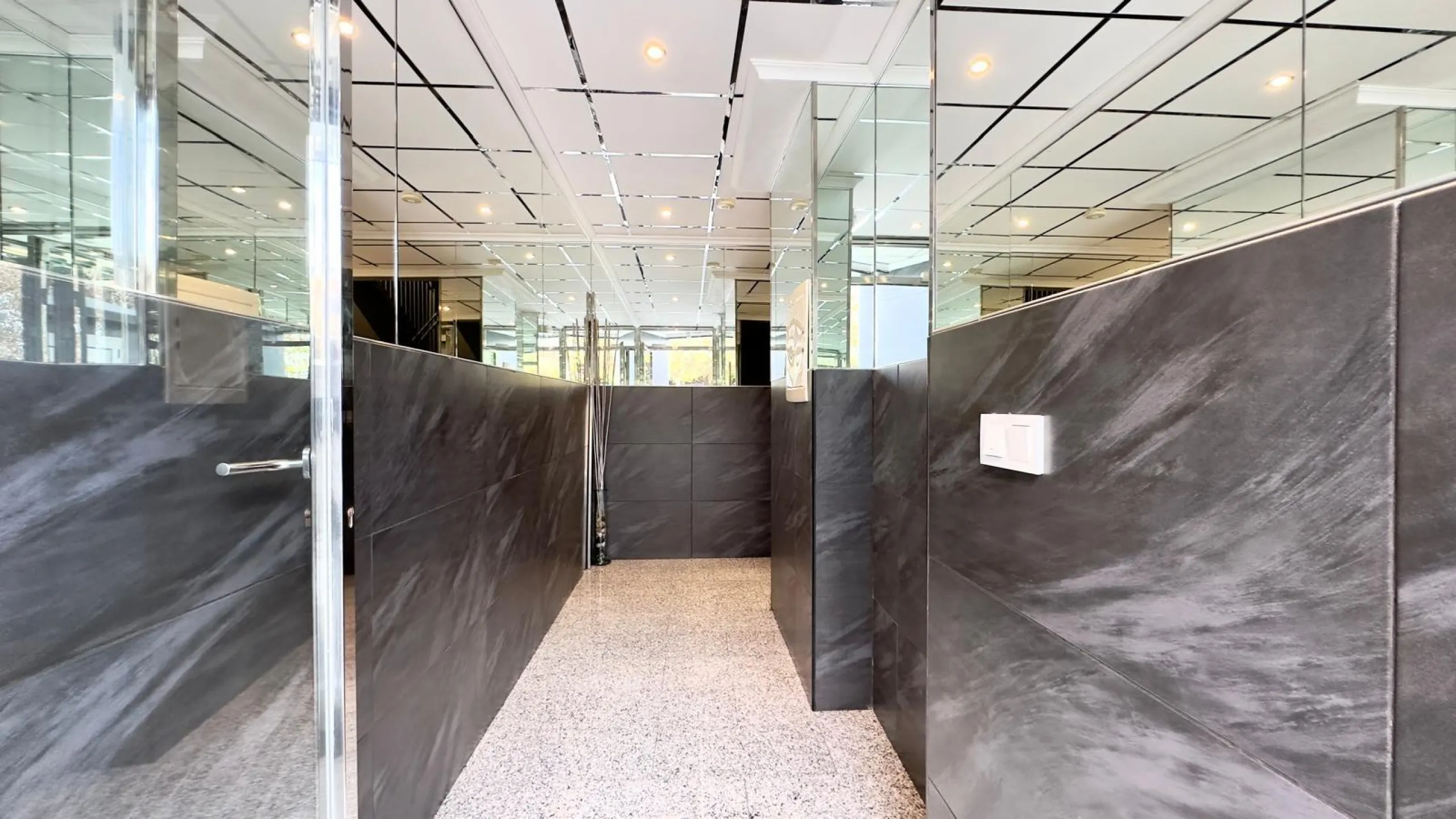 A COMPLETE BUILDING COMPRISING 4 FLATS, BUILT TO A HIGH STANDARD AND GUARANTEED TO BE PROFITABLE