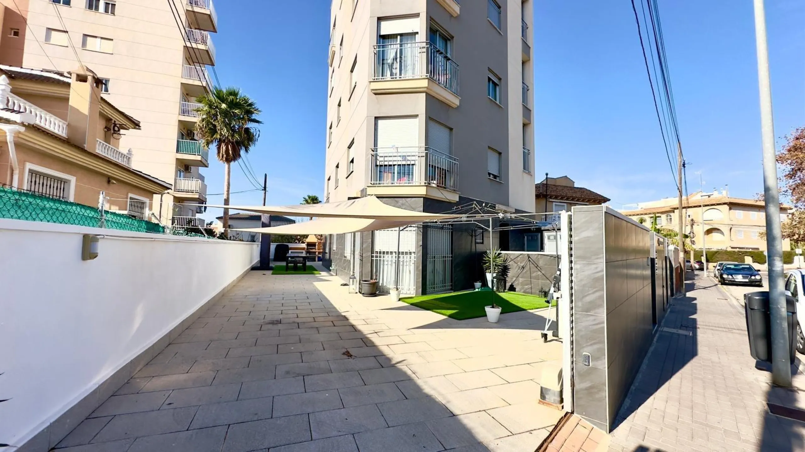 A COMPLETE BUILDING COMPRISING 4 FLATS, BUILT TO A HIGH STANDARD AND GUARANTEED TO BE PROFITABLE