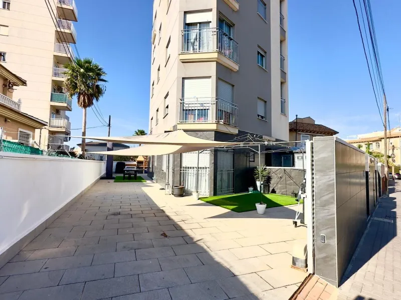 A COMPLETE BUILDING COMPRISING 4 FLATS, BUILT TO A HIGH STANDARD AND GUARANTEED TO BE PROFITABLE