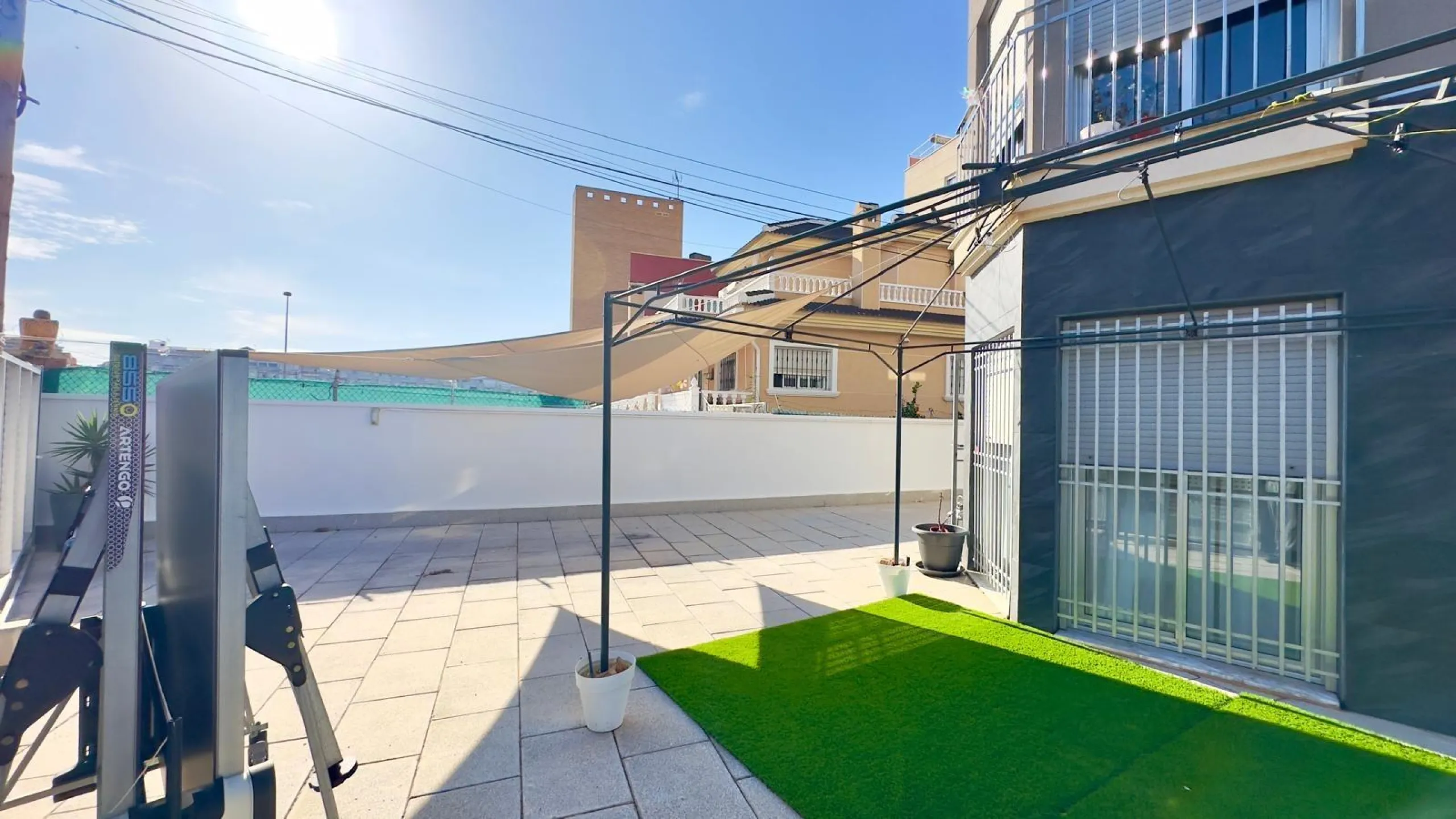 A COMPLETE BUILDING COMPRISING 4 FLATS, BUILT TO A HIGH STANDARD AND GUARANTEED TO BE PROFITABLE