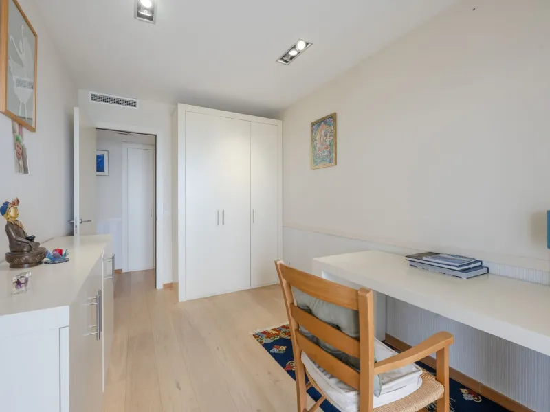 Apartment with Endless Views in Barcelona: An Oasis Between Sky and Sea