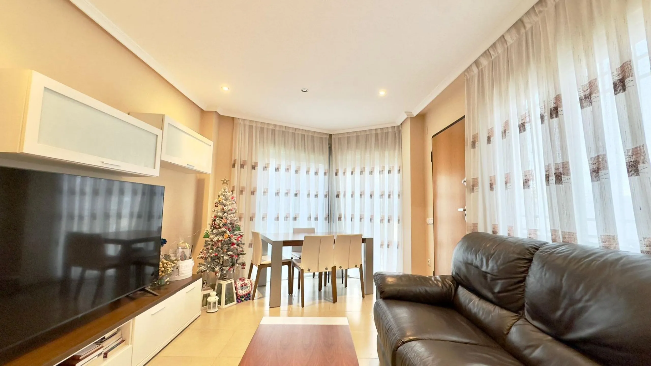 A COMPLETE BUILDING COMPRISING 4 FLATS, BUILT TO A HIGH STANDARD AND GUARANTEED TO BE PROFITABLE
