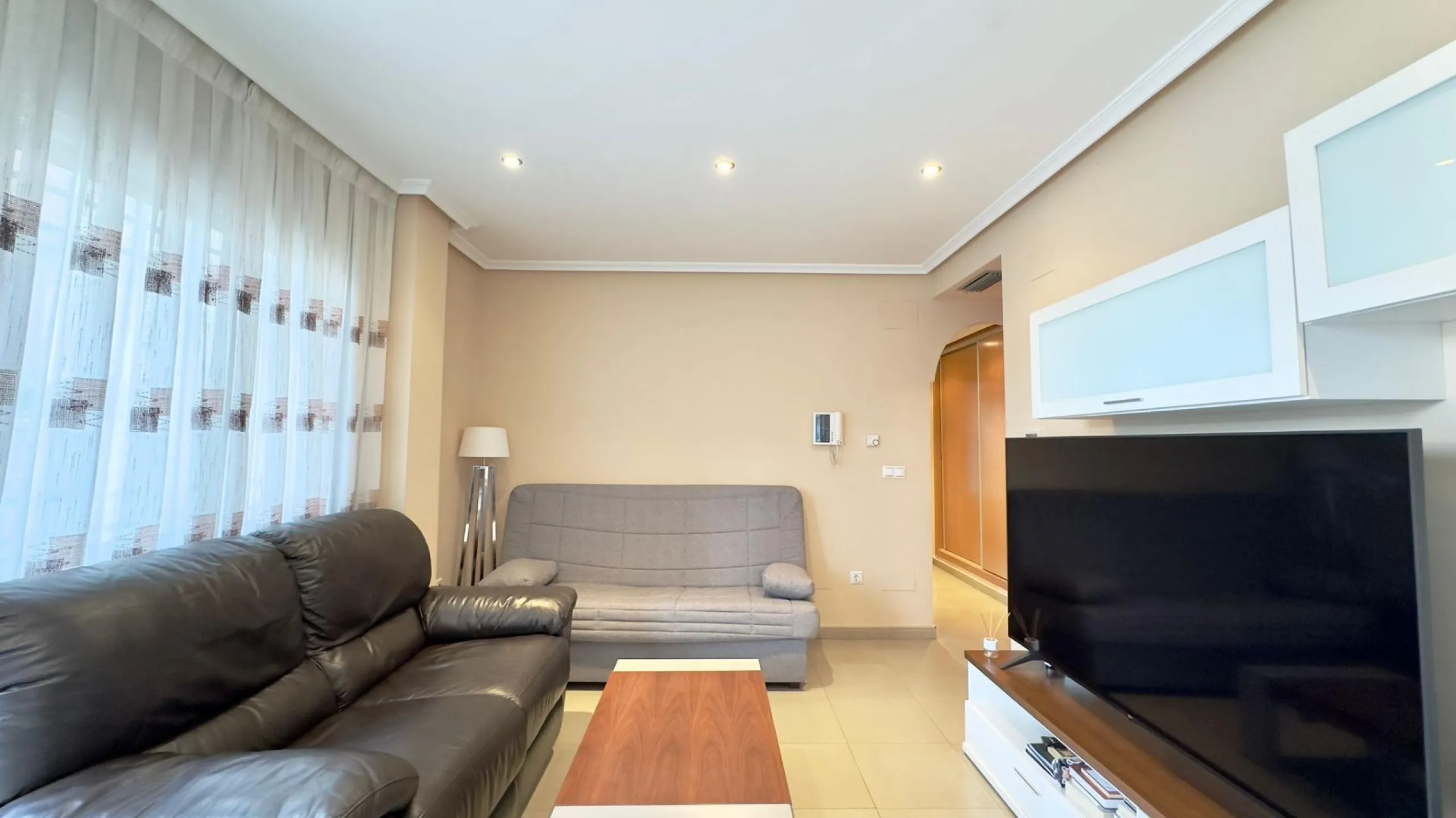 A COMPLETE BUILDING COMPRISING 4 FLATS, BUILT TO A HIGH STANDARD AND GUARANTEED TO BE PROFITABLE