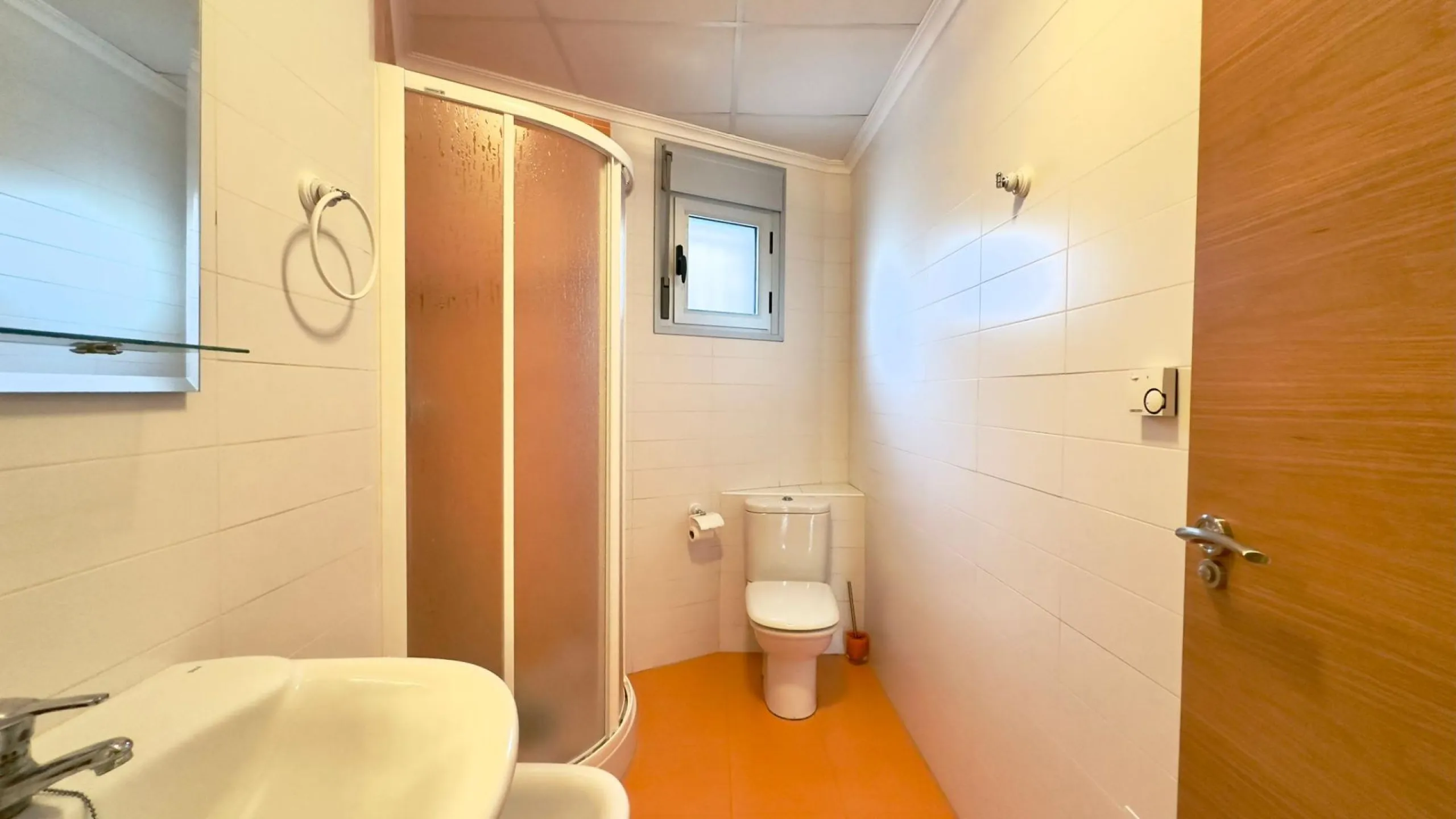 A COMPLETE BUILDING COMPRISING 4 FLATS, BUILT TO A HIGH STANDARD AND GUARANTEED TO BE PROFITABLE