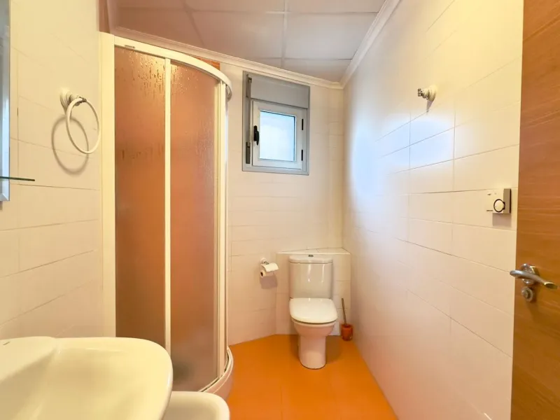 A COMPLETE BUILDING COMPRISING 4 FLATS, BUILT TO A HIGH STANDARD AND GUARANTEED TO BE PROFITABLE