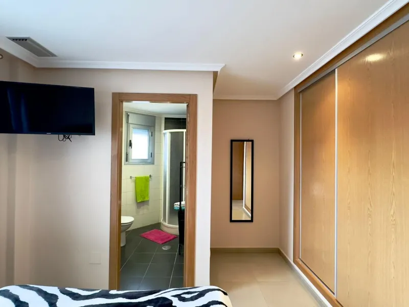 A COMPLETE BUILDING COMPRISING 4 FLATS, BUILT TO A HIGH STANDARD AND GUARANTEED TO BE PROFITABLE