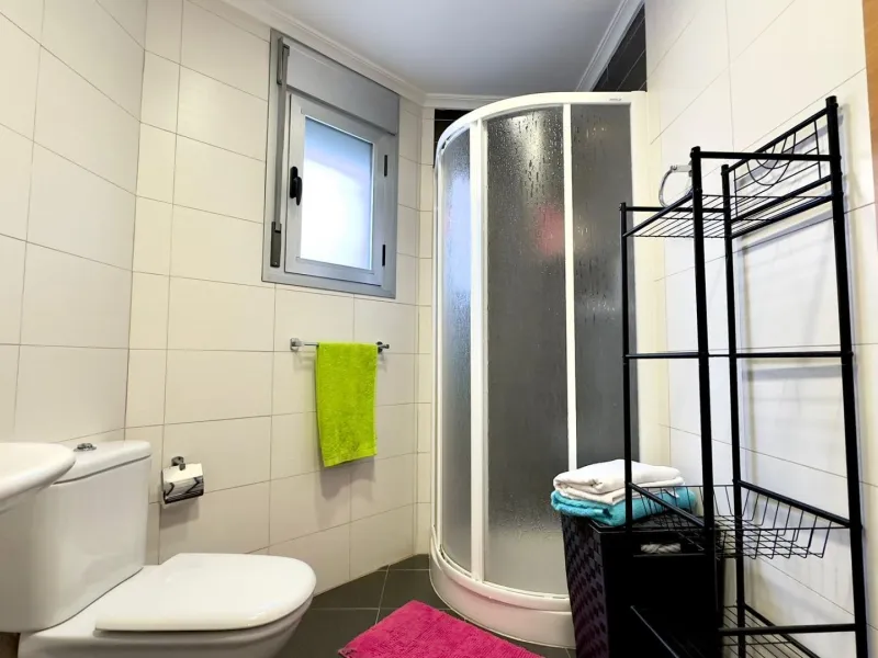 A COMPLETE BUILDING COMPRISING 4 FLATS, BUILT TO A HIGH STANDARD AND GUARANTEED TO BE PROFITABLE