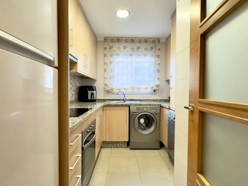 A COMPLETE BUILDING COMPRISING 4 FLATS, BUILT TO A HIGH STANDARD AND GUARANTEED TO BE PROFITABLE