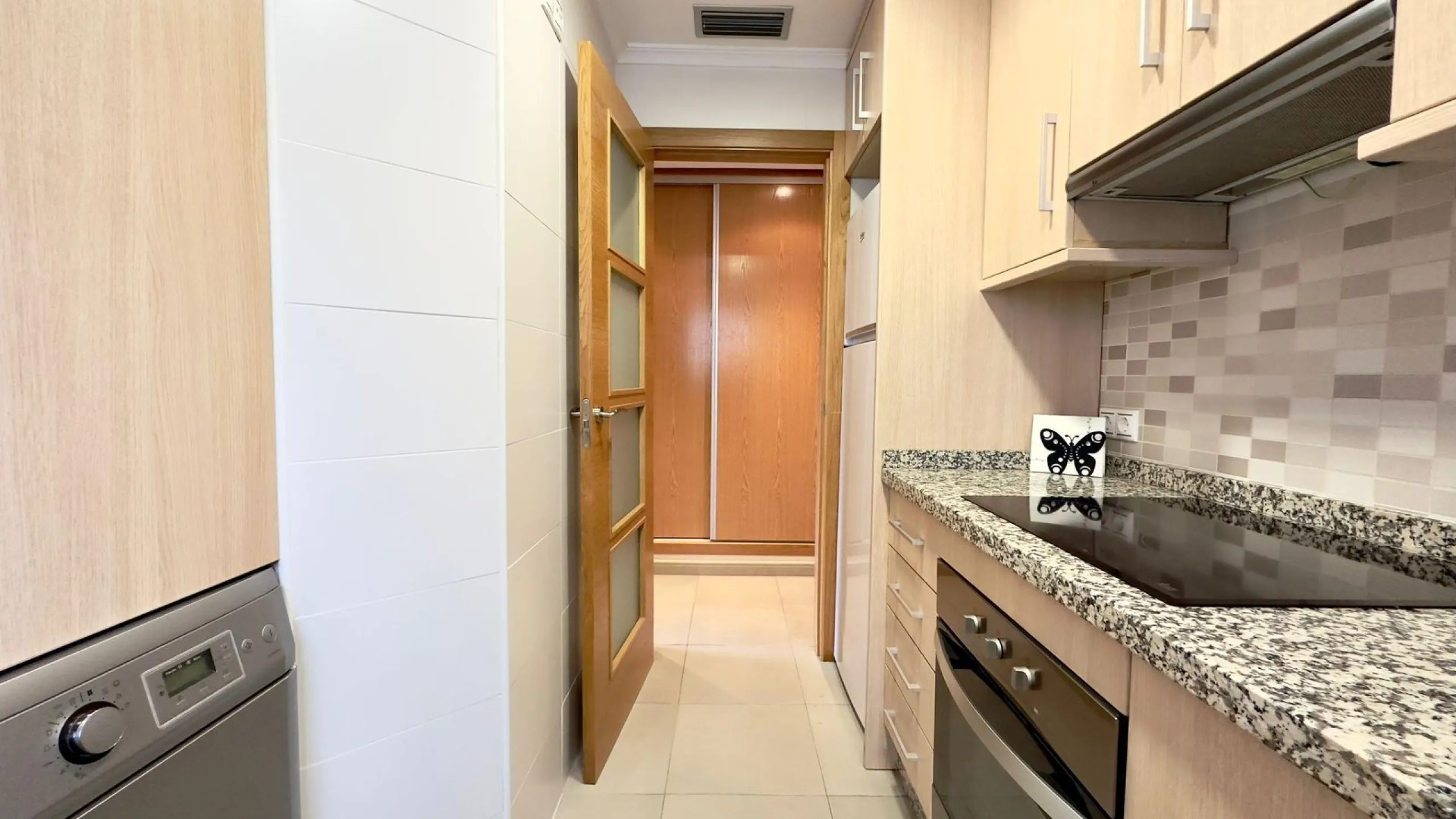 A COMPLETE BUILDING COMPRISING 4 FLATS, BUILT TO A HIGH STANDARD AND GUARANTEED TO BE PROFITABLE