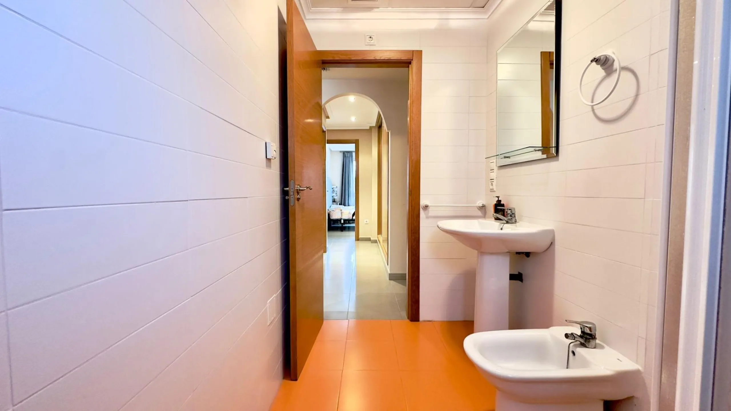 A COMPLETE BUILDING COMPRISING 4 FLATS, BUILT TO A HIGH STANDARD AND GUARANTEED TO BE PROFITABLE