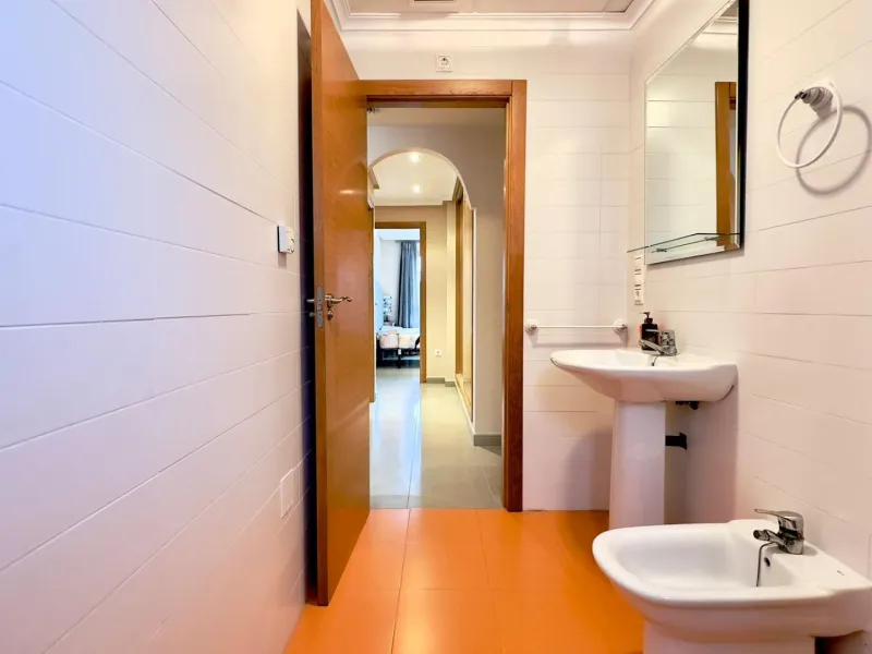 A COMPLETE BUILDING COMPRISING 4 FLATS, BUILT TO A HIGH STANDARD AND GUARANTEED TO BE PROFITABLE