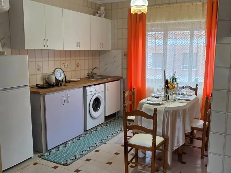 Piso soleado de 2 habitaciones en Sama (Langreo) — listo para entrar a vivir