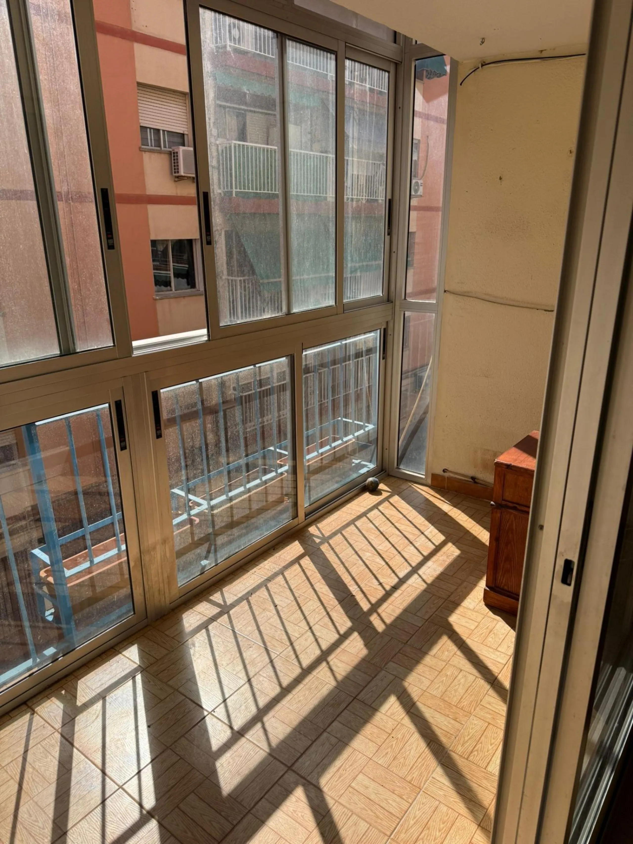 ✨ GRAN OPORTUNIDAD DE REFORMA CON TERRAZA EN ALICANTE ✨