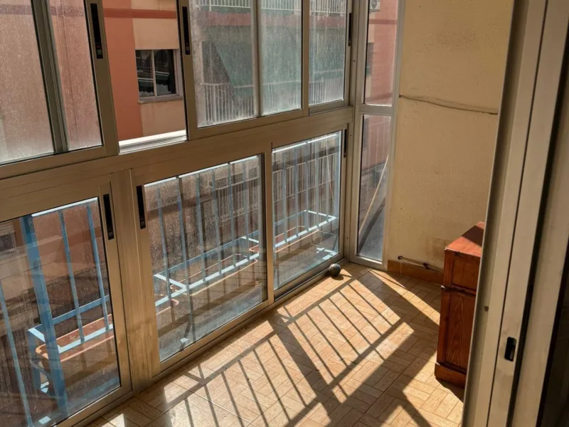 ✨ GRAN OPORTUNIDAD DE REFORMA CON TERRAZA EN ALICANTE ✨