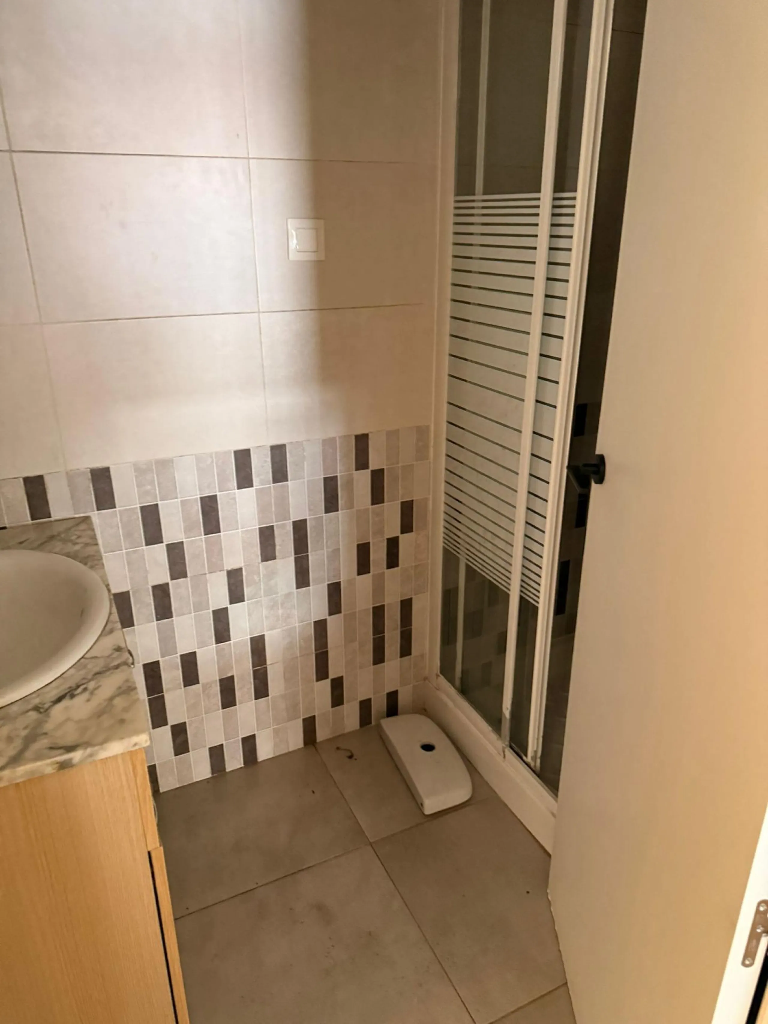 ✨ GRAN OPORTUNIDAD DE REFORMA CON TERRAZA EN ALICANTE ✨