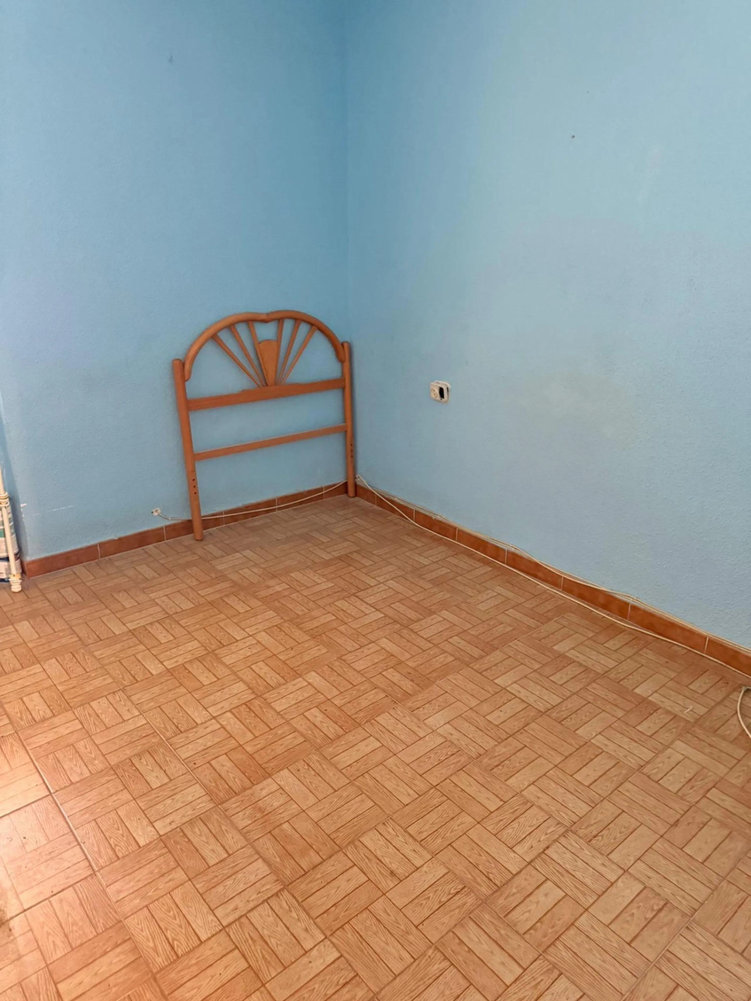 ✨ GRAN OPORTUNIDAD DE REFORMA CON TERRAZA EN ALICANTE ✨