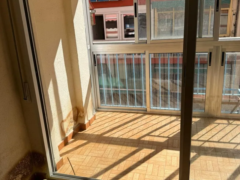 ✨ GRAN OPORTUNIDAD DE REFORMA CON TERRAZA EN ALICANTE ✨