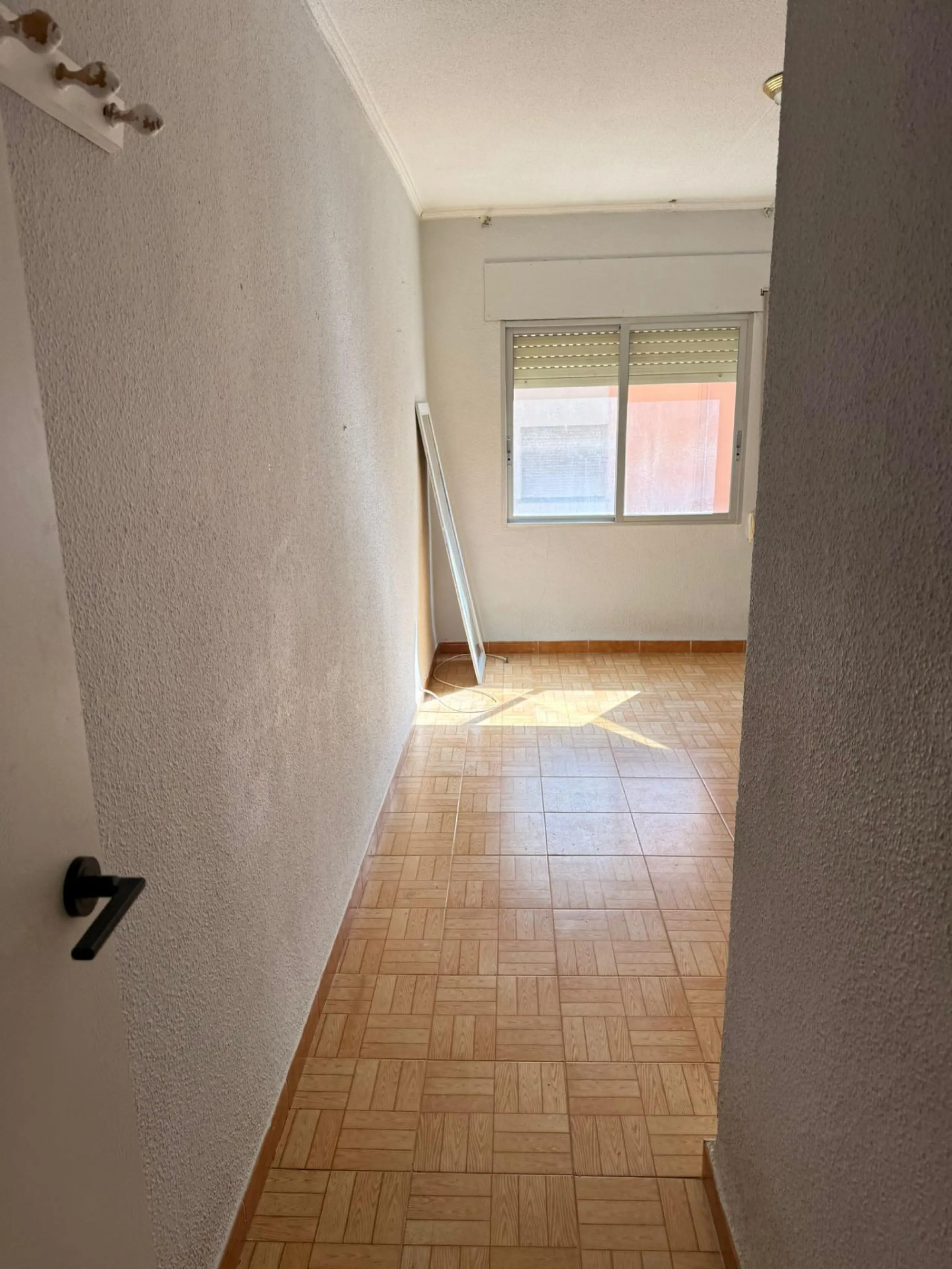 ✨ GRAN OPORTUNIDAD DE REFORMA CON TERRAZA EN ALICANTE ✨