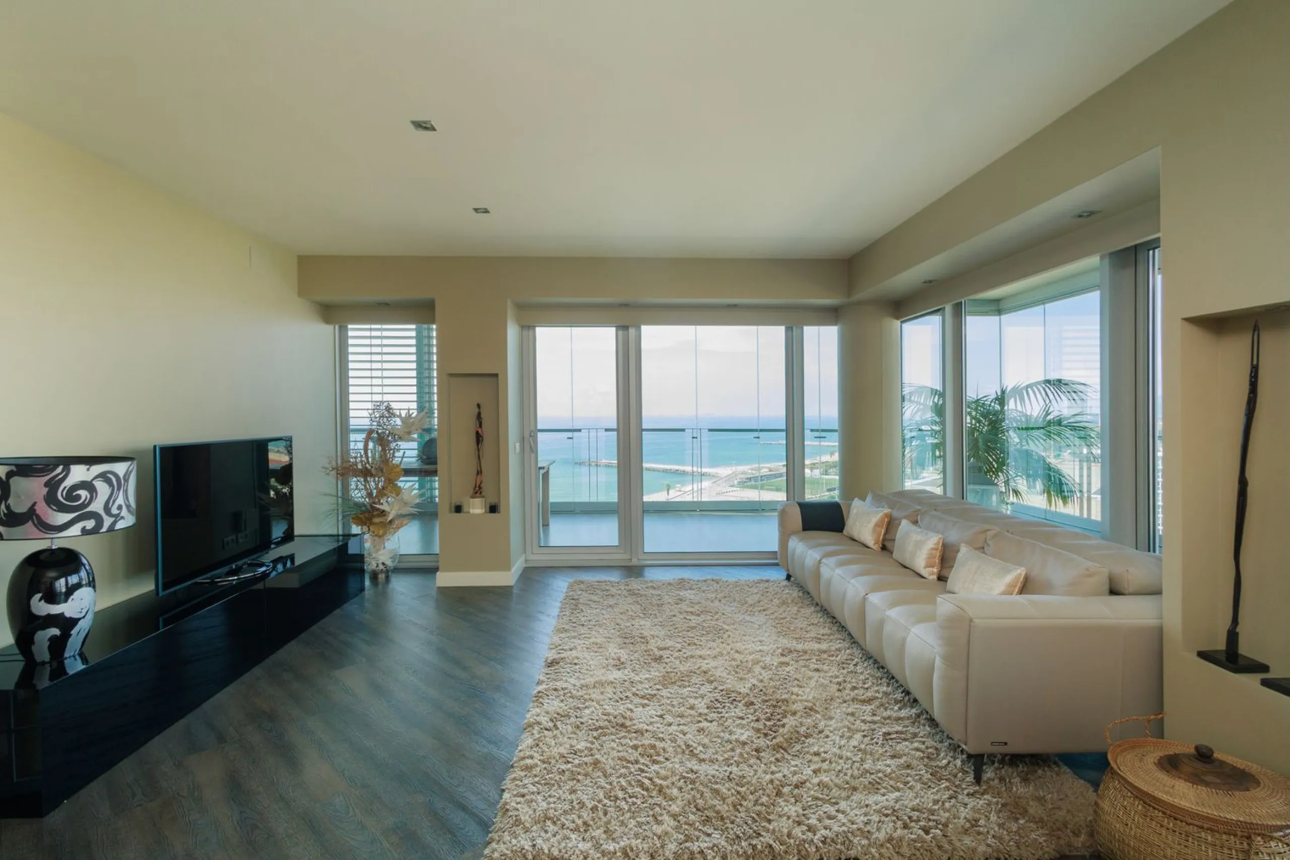 Luxury Sea-Front Apartment with Panoramic Terrace – Diagonal Mar, Barcelona