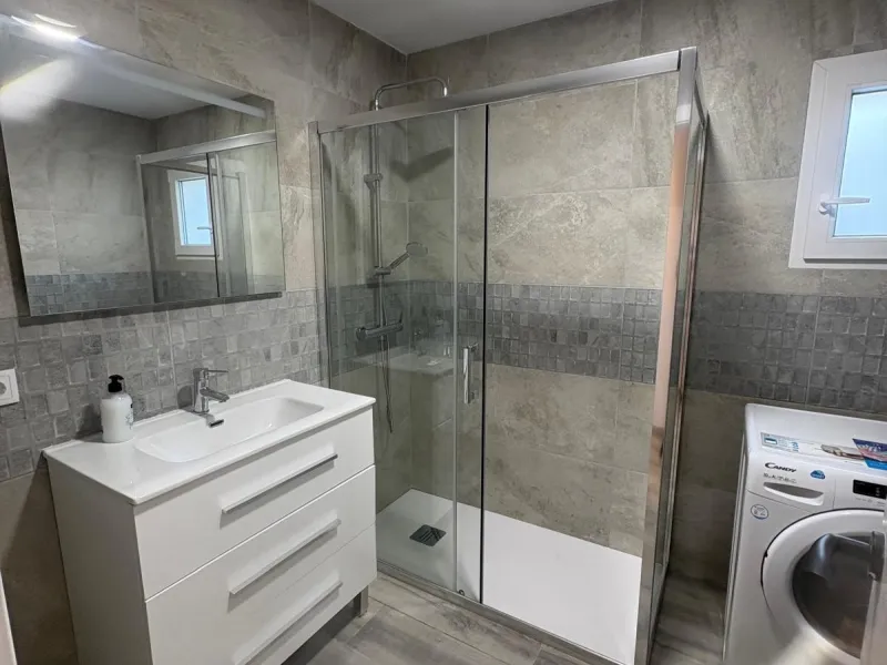 Corner townhouse with southwest orientation just 1.6 km from the sea