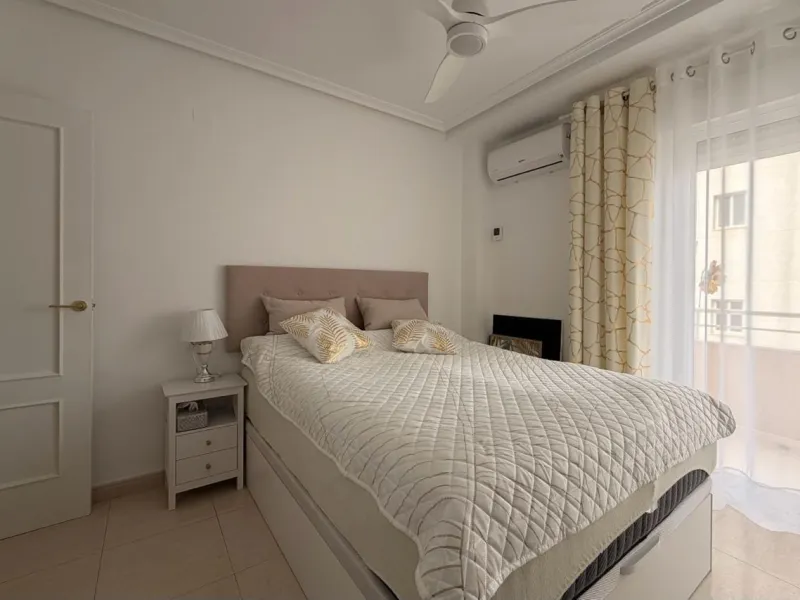 REFORMED APARTMENT WITH TWO BALCONIES