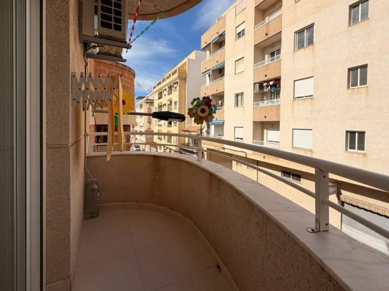 REFORMED APARTMENT WITH TWO BALCONIES