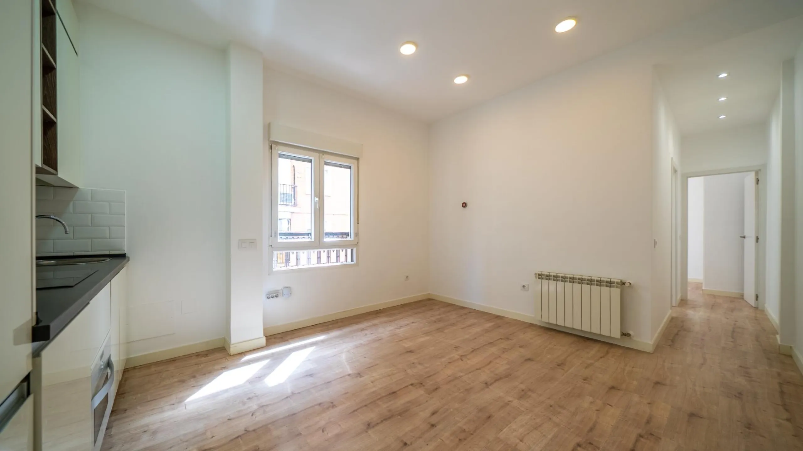 FULLY RENOVATED APARTMENT IN PALACIO, MADRID