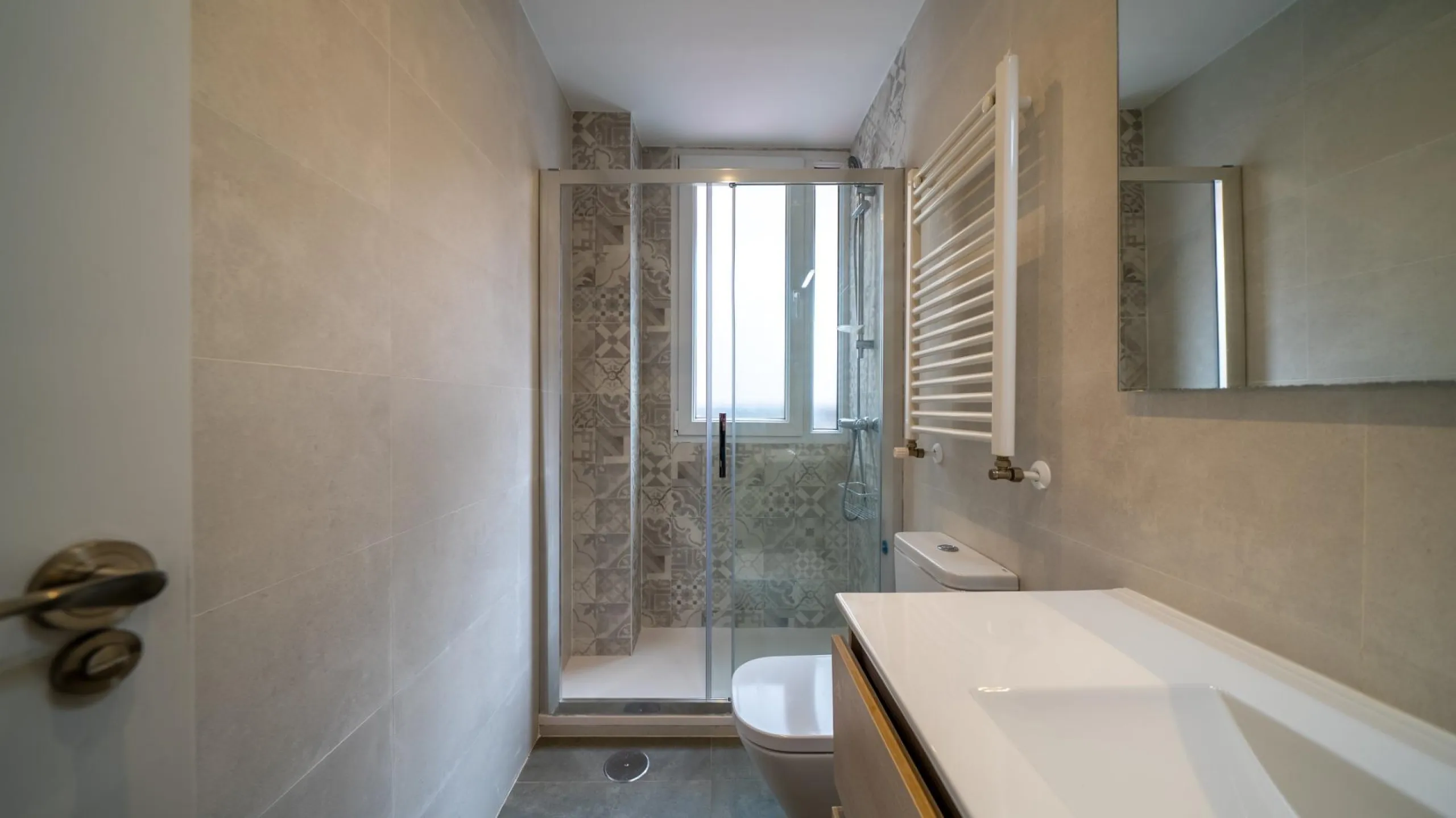 FULLY RENOVATED APARTMENT IN PALACIO, MADRID