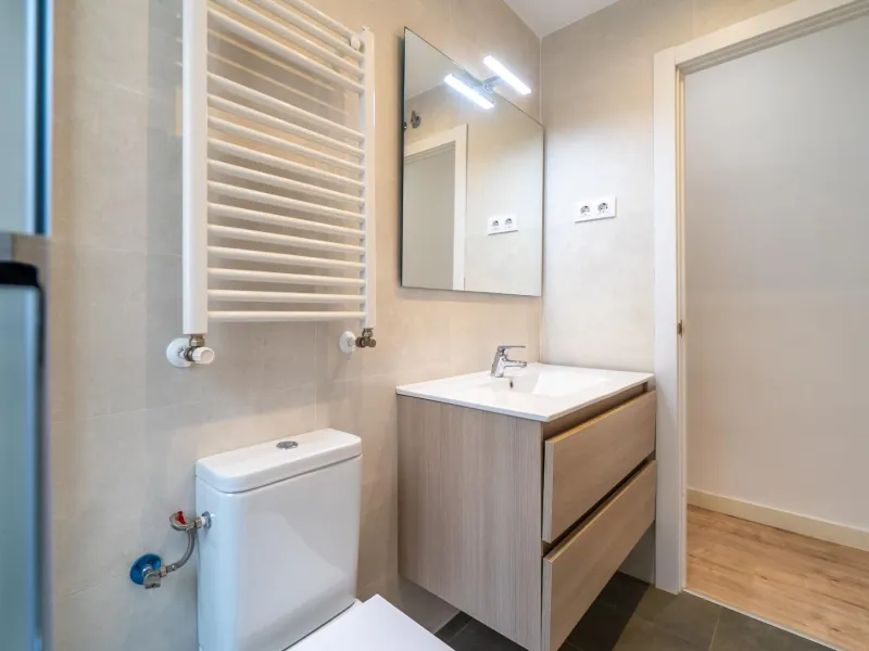 FULLY RENOVATED APARTMENT IN PALACIO, MADRID