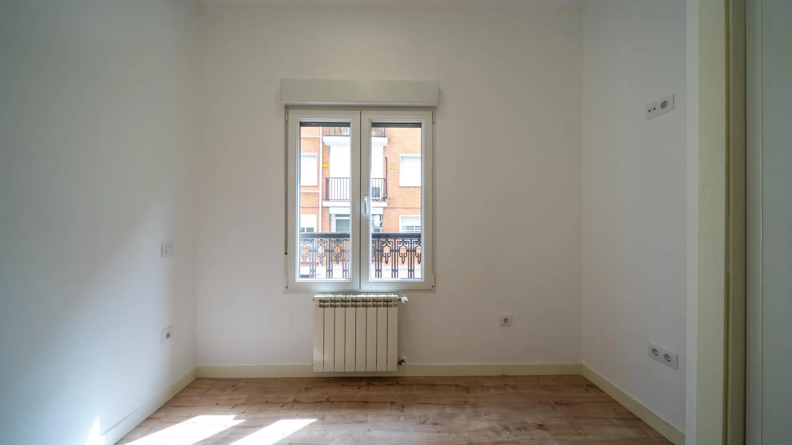 FULLY RENOVATED APARTMENT IN PALACIO, MADRID