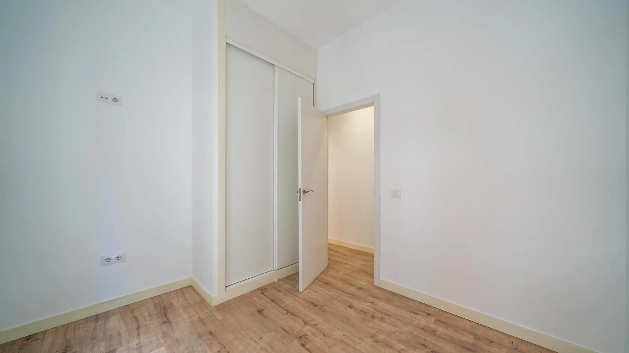 FULLY RENOVATED APARTMENT IN PALACIO, MADRID