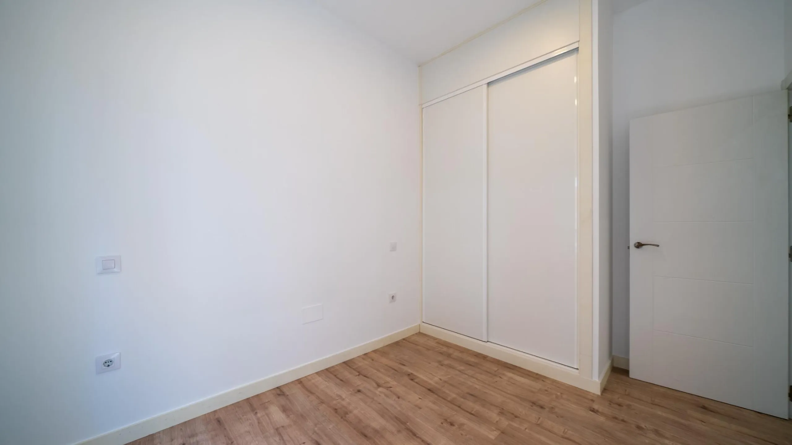 FULLY RENOVATED APARTMENT IN PALACIO, MADRID