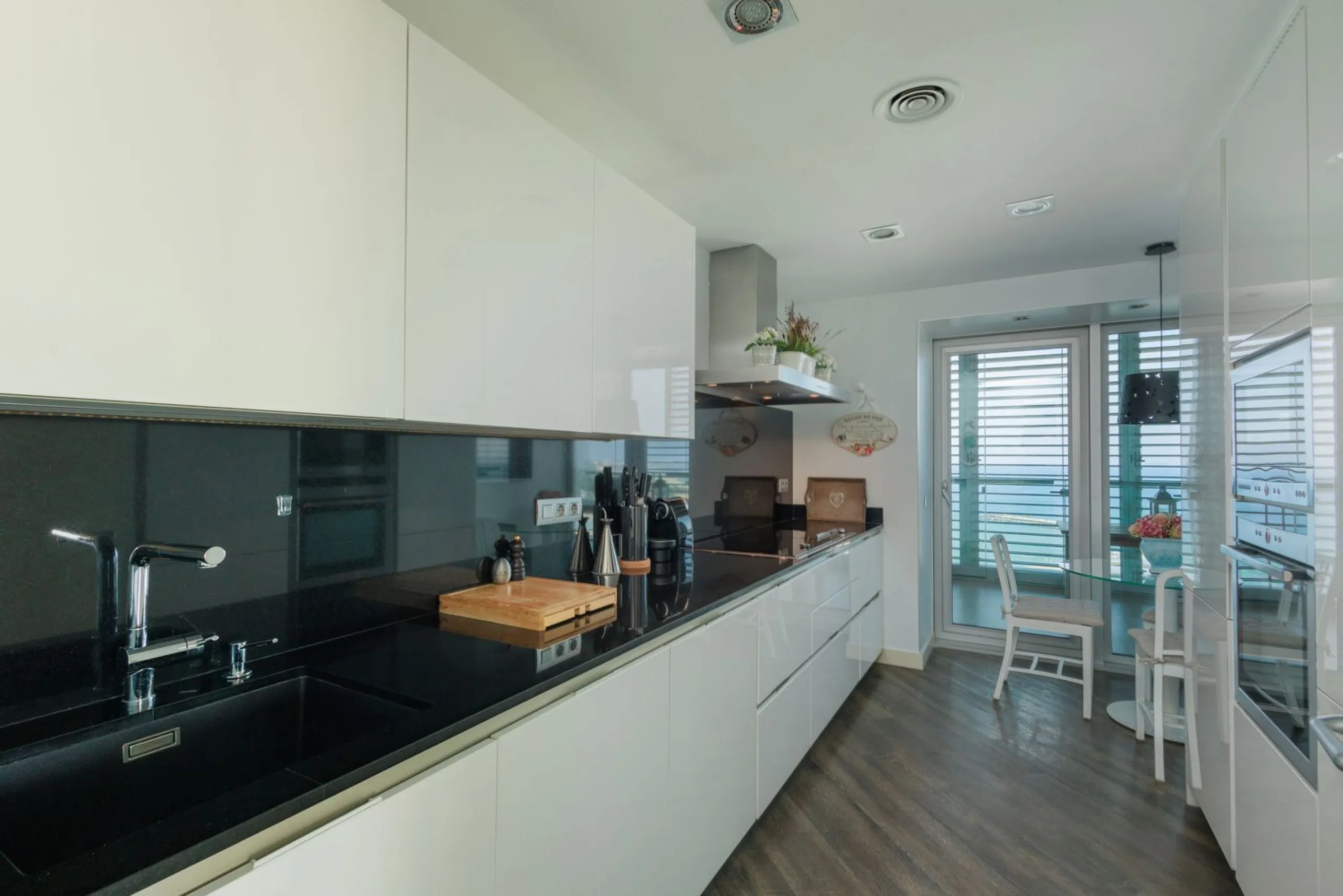 Luxury Sea-Front Apartment with Panoramic Terrace – Diagonal Mar, Barcelona