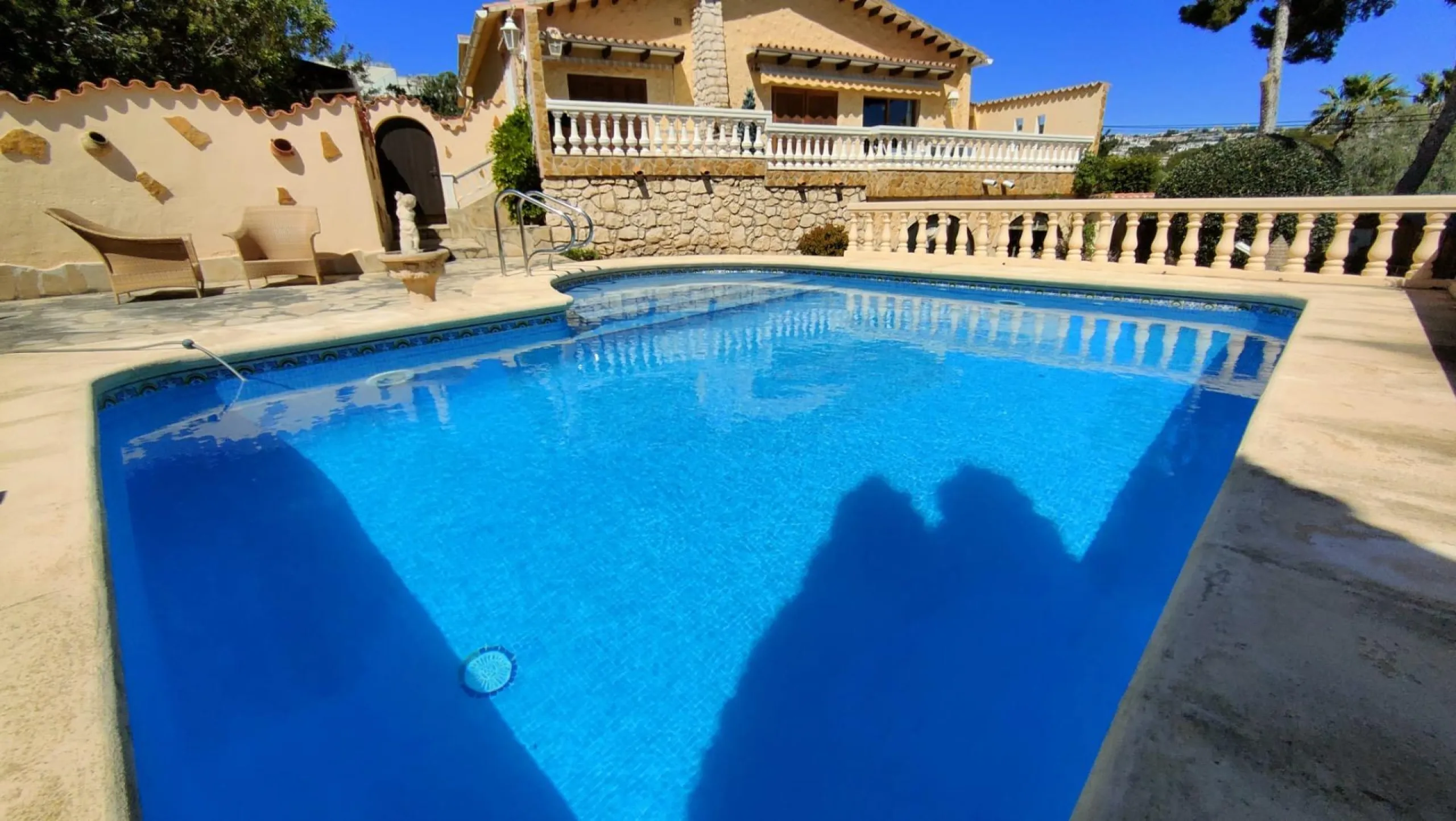🌿☀️ Encantadora villa independiente en Moraira – amplitud, calidez y estilo mediterráneo ☀️🌿
