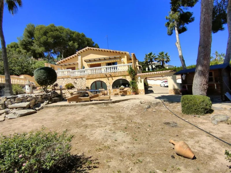🌿☀️ Encantadora villa independiente en Moraira – amplitud, calidez y estilo mediterráneo ☀️🌿