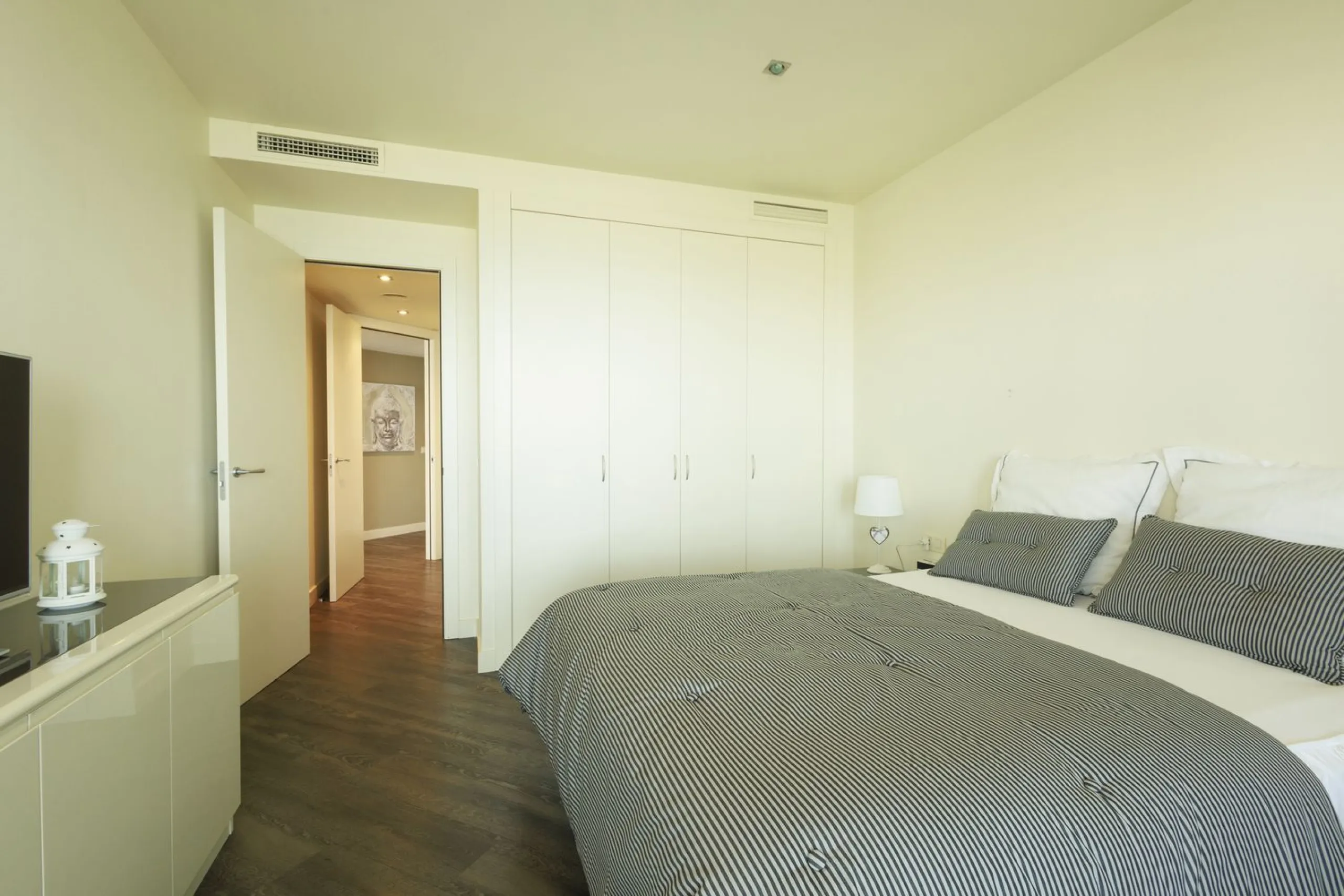 Luxury Sea-Front Apartment with Panoramic Terrace – Diagonal Mar, Barcelona