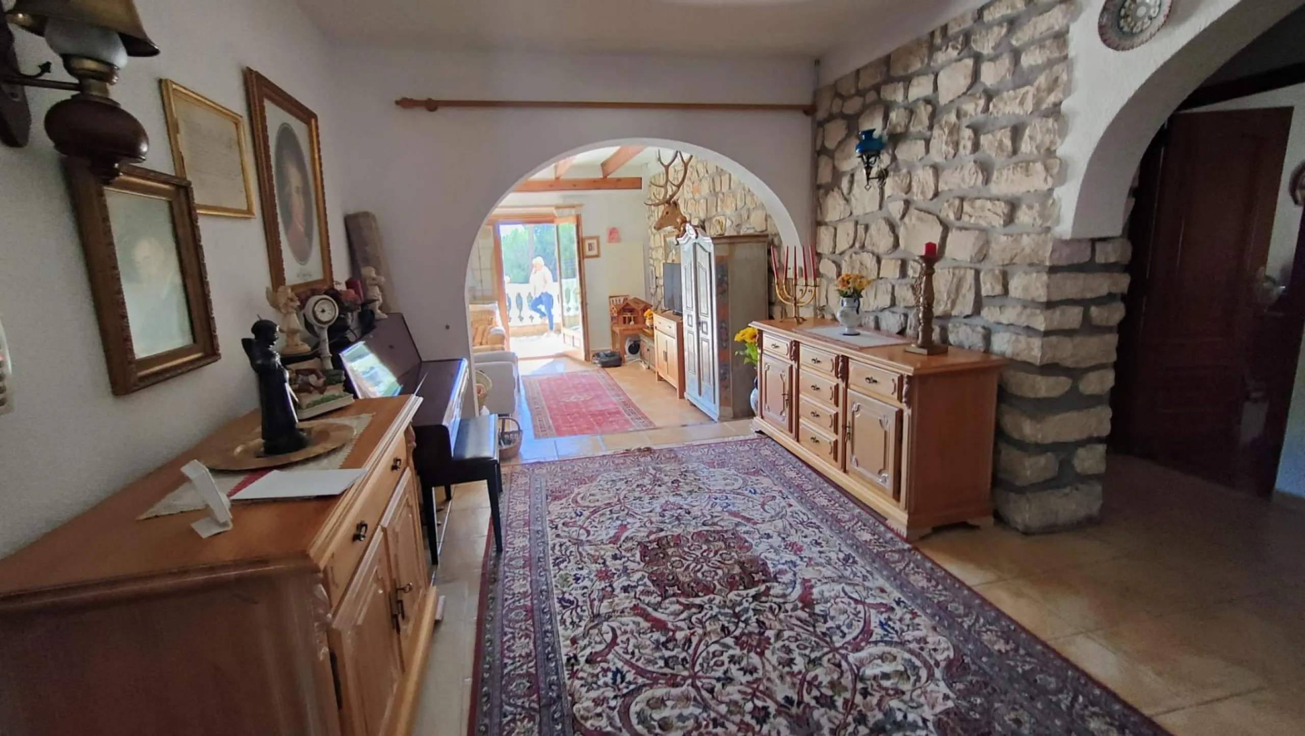 🌿☀️ Encantadora villa independiente en Moraira – amplitud, calidez y estilo mediterráneo ☀️🌿