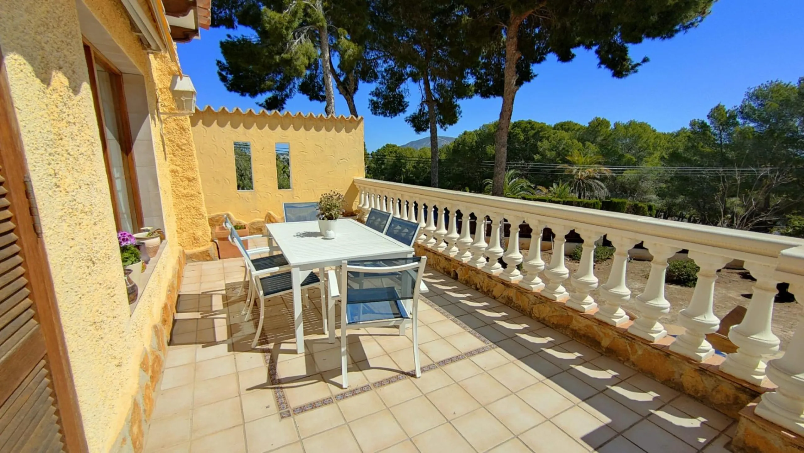 🌿☀️ Encantadora villa independiente en Moraira – amplitud, calidez y estilo mediterráneo ☀️🌿