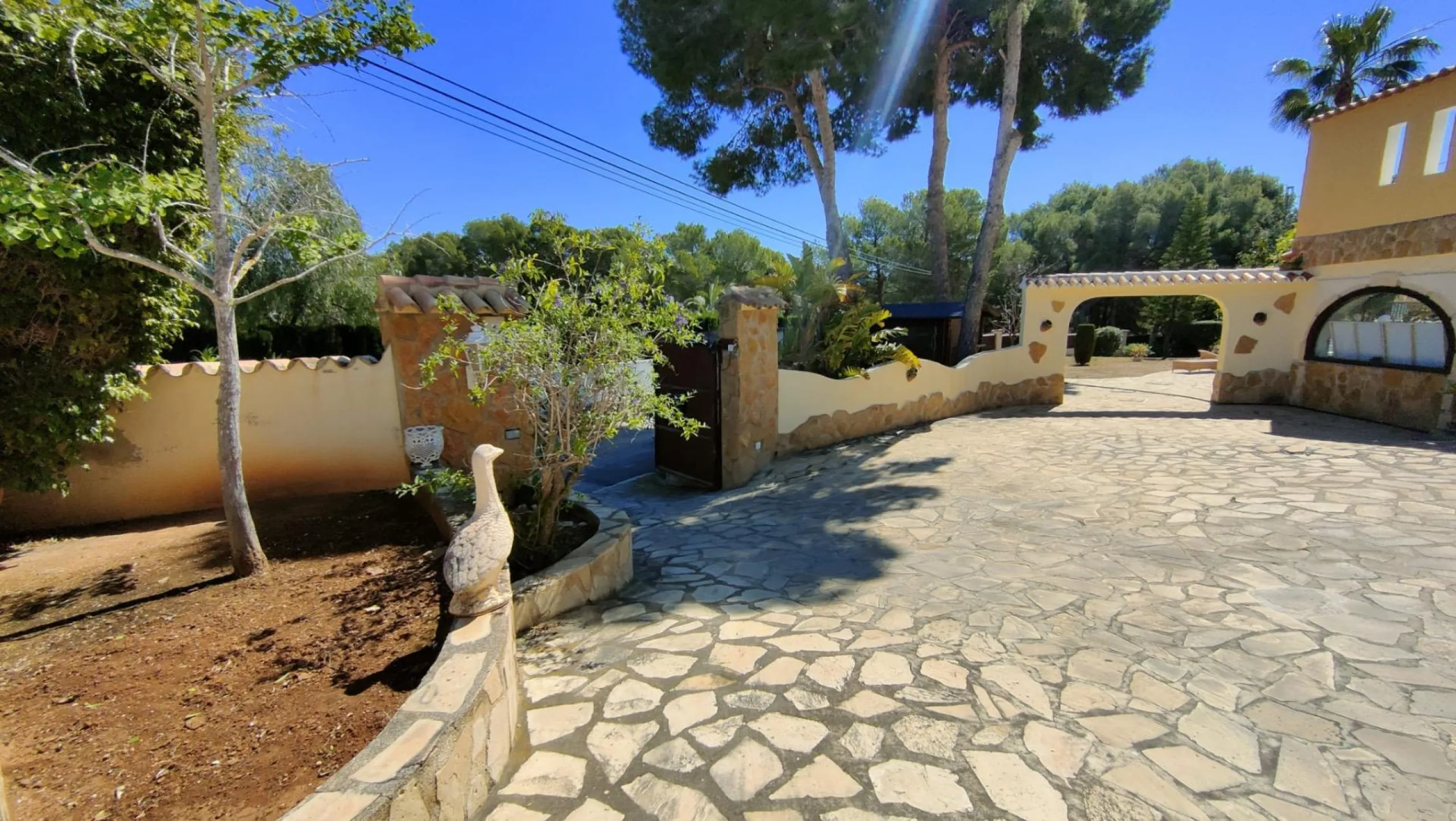 🌿☀️ Encantadora villa independiente en Moraira – amplitud, calidez y estilo mediterráneo ☀️🌿
