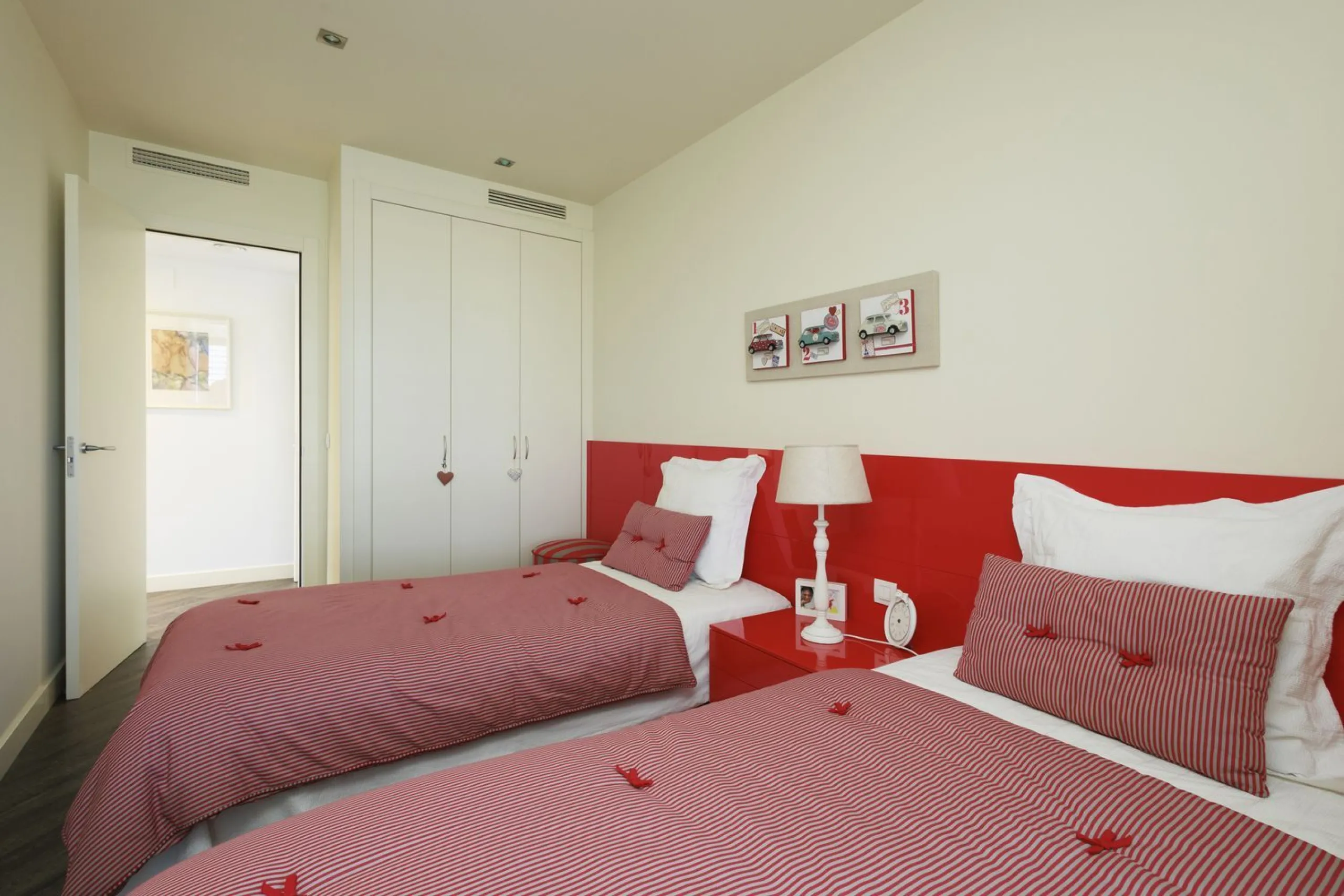 Luxury Sea-Front Apartment with Panoramic Terrace – Diagonal Mar, Barcelona