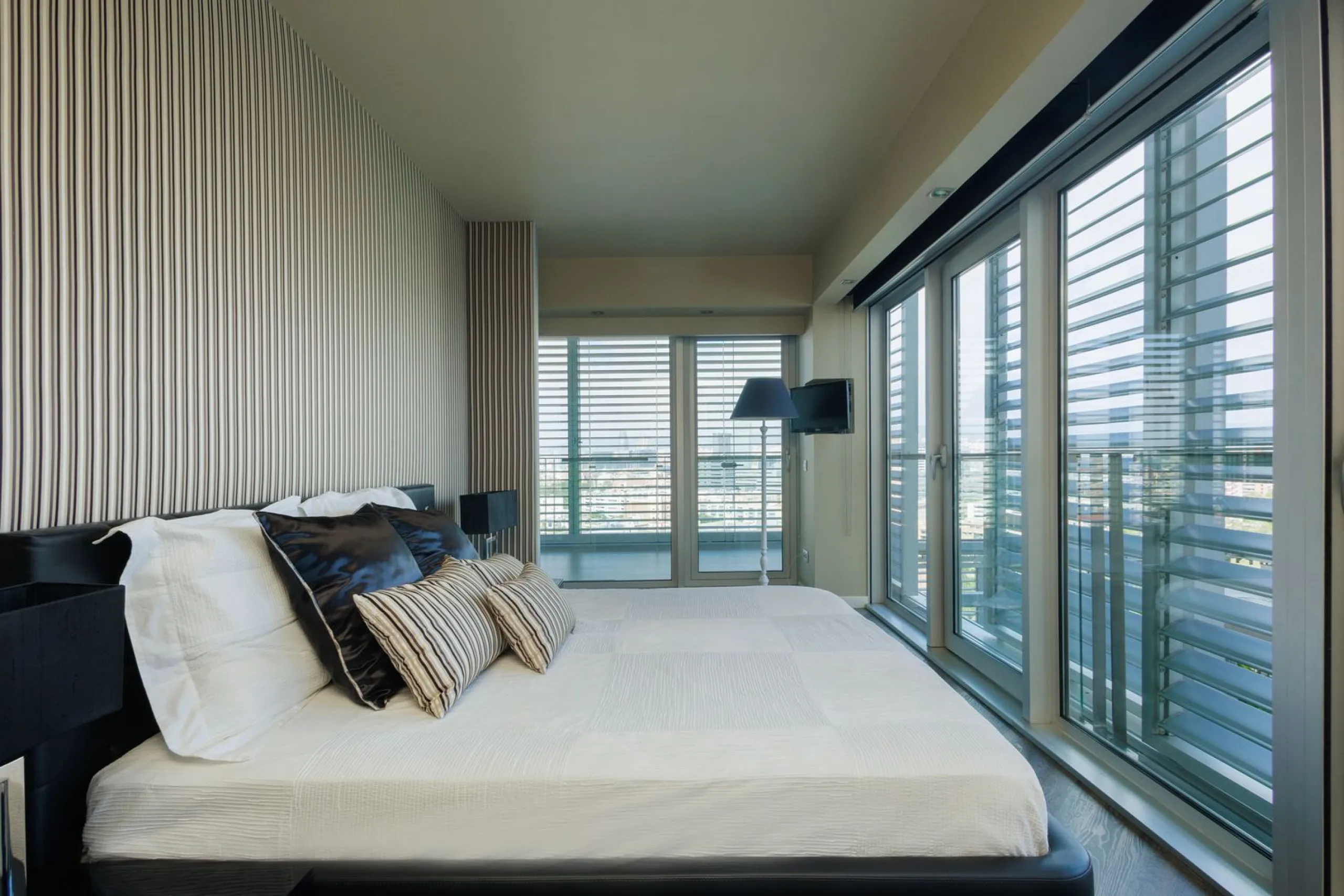 Luxury Sea-Front Apartment with Panoramic Terrace – Diagonal Mar, Barcelona