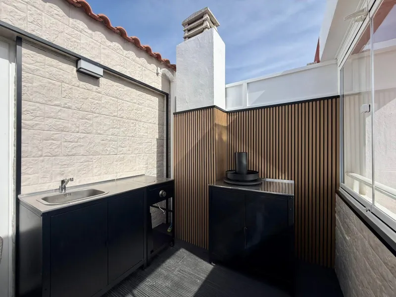Ático dúplex con súper reforma, 4 dormitorios, piscina y terraza a 900 m del mar en Guardamar del Segura