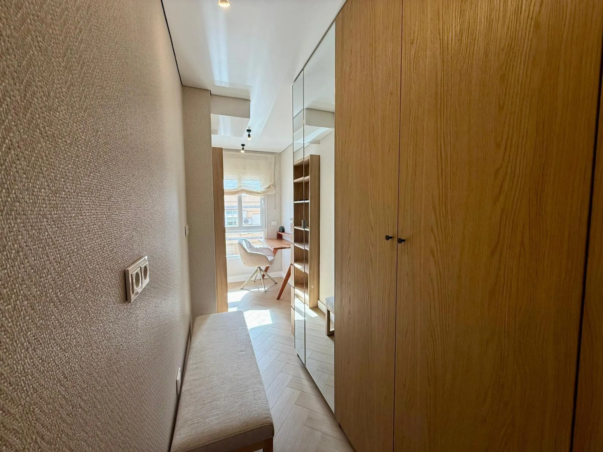 Ático dúplex con súper reforma, 4 dormitorios, piscina y terraza a 900 m del mar en Guardamar del Segura