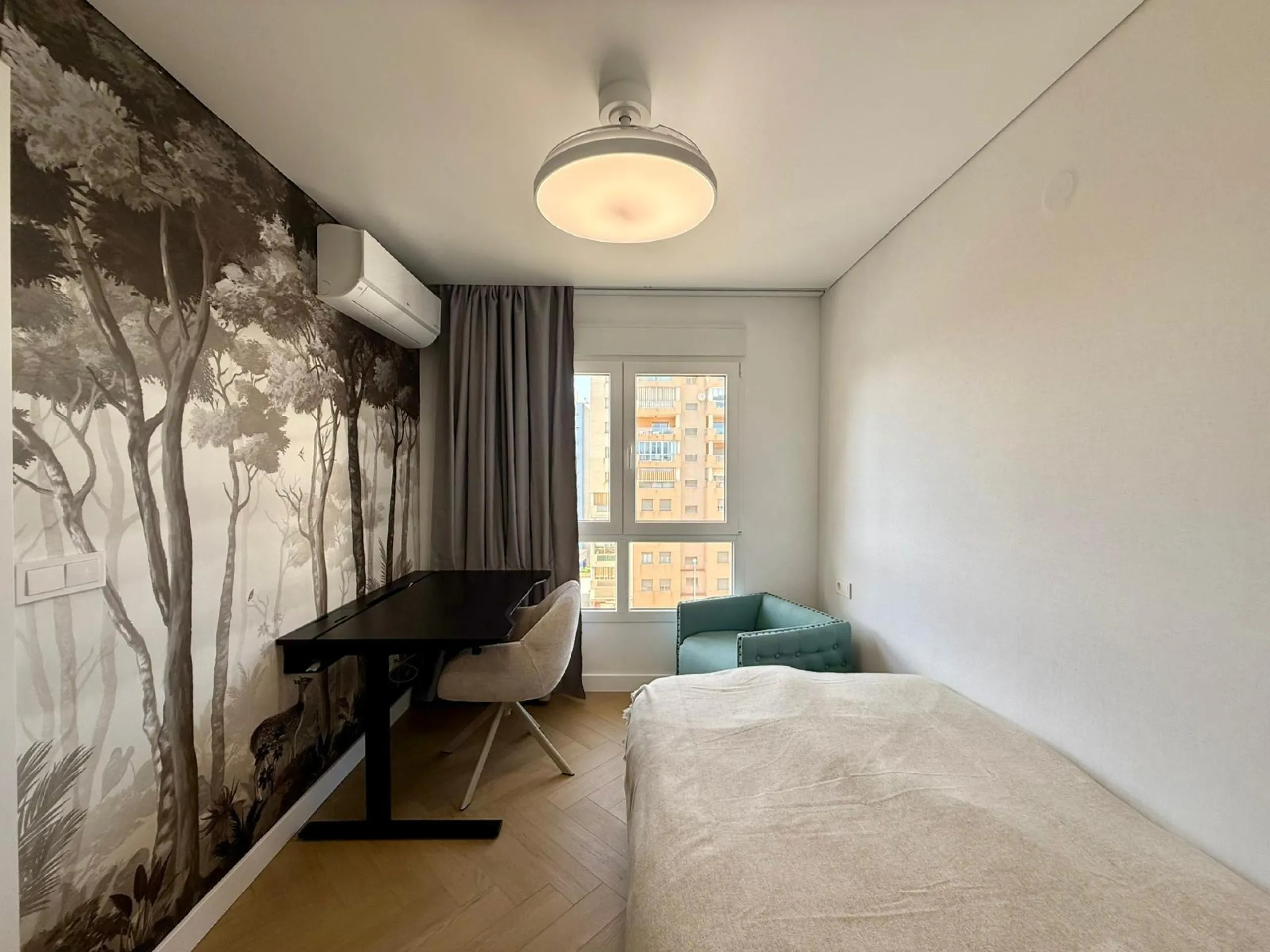 Ático dúplex con súper reforma, 4 dormitorios, piscina y terraza a 900 m del mar en Guardamar del Segura