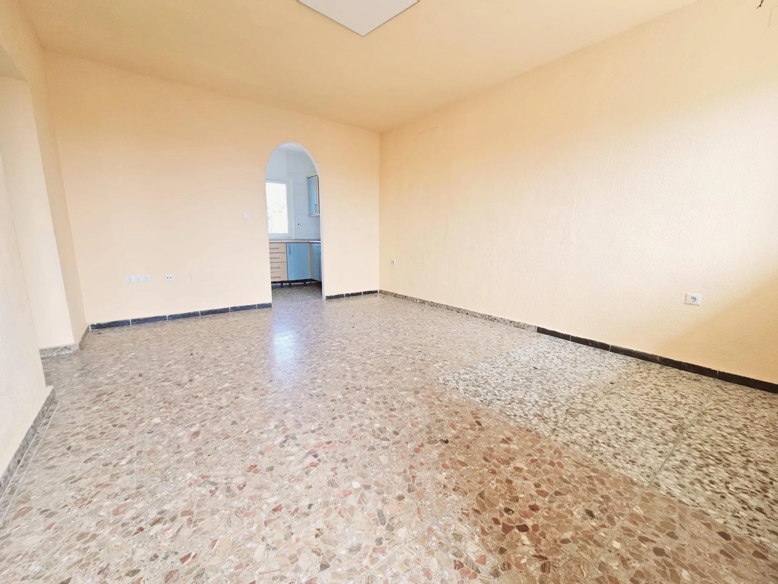 CHALET TO RENOVATE IN LOS BALCONES WITH TWO FLOORS